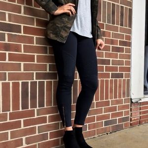 Beulah Black Moto Leggings